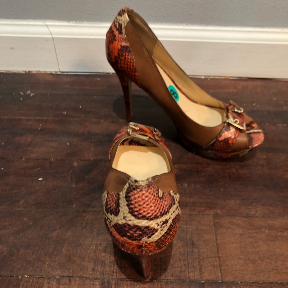 Snake Pattern Shoes - Picture 3 of 7